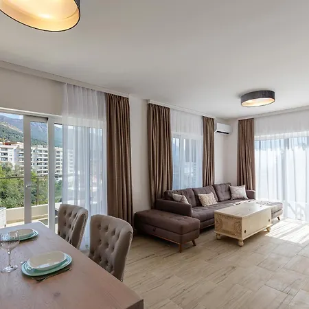 Ξενοδοχείο με διαμερίσματα Sunny Side Wellness & 5*