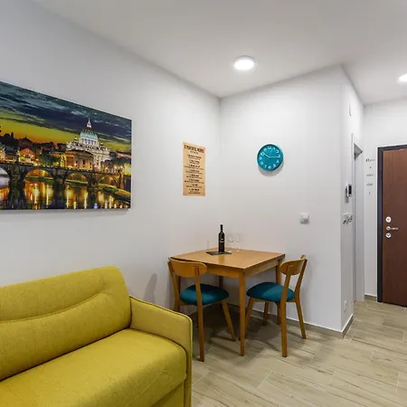Sunny Side Wellness & Apartament *