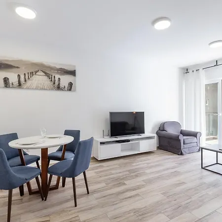 Sunny Side Wellness & Apartament Budva