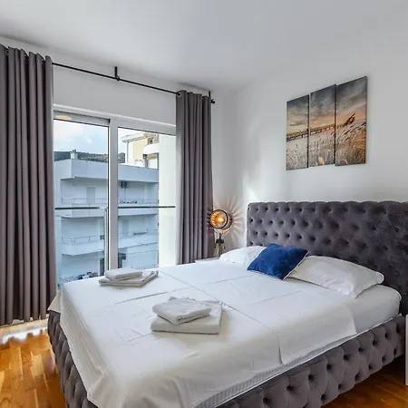 Sunny Side Wellness & Apartament Budva