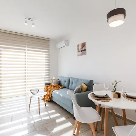 Sunny Side Wellness & Apartament Budva