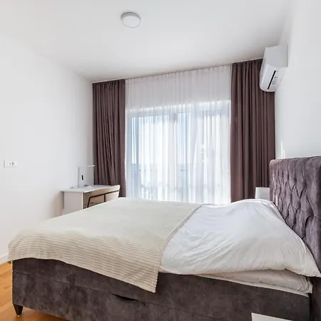 Sunny Side Wellness & Apartament Budva